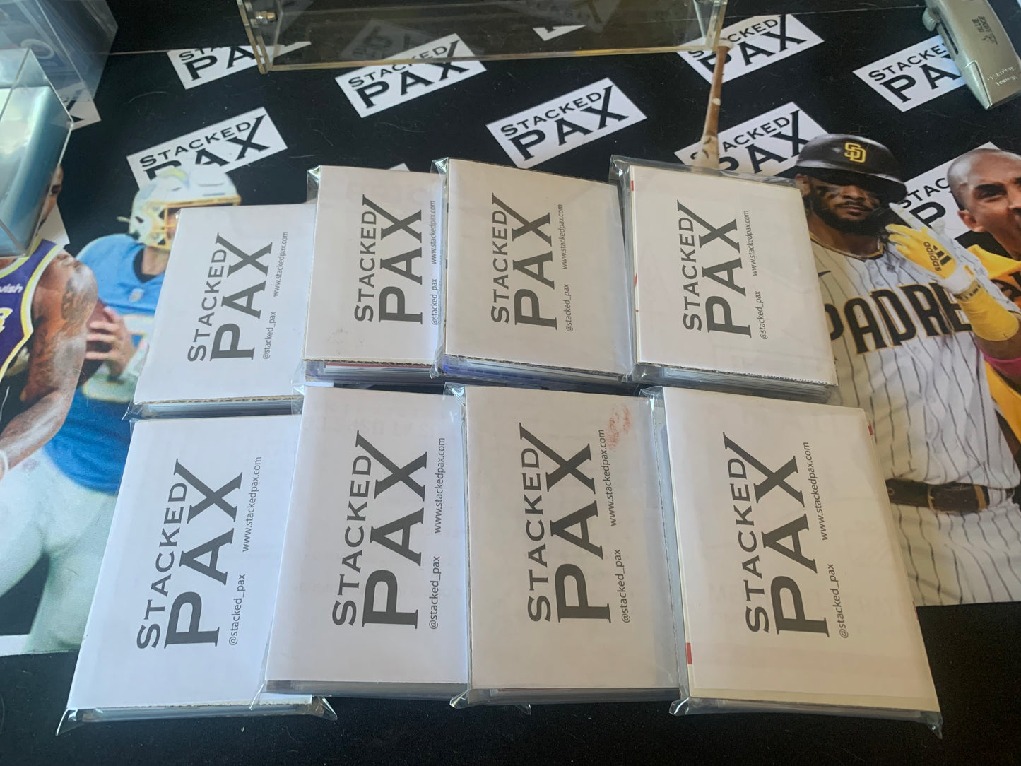 STACKED PAX - NFL FOOTBALL MYSTERY HOT PACK - SERIES 4